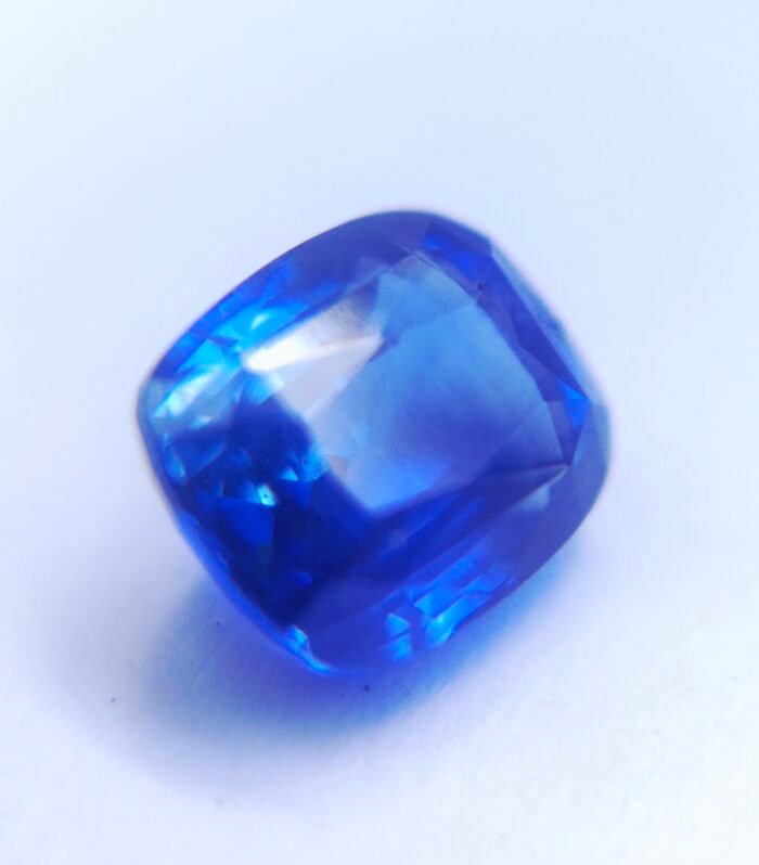 1.02 ct Blue Sapphire