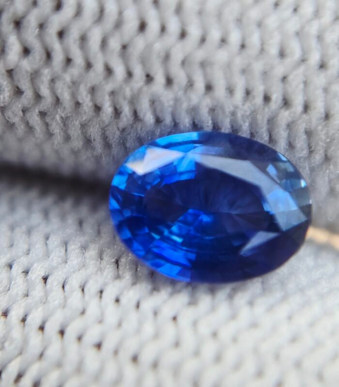 1.16 ct Blue Sapphire