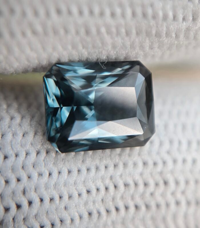 Natural Spinal 2.15 ct