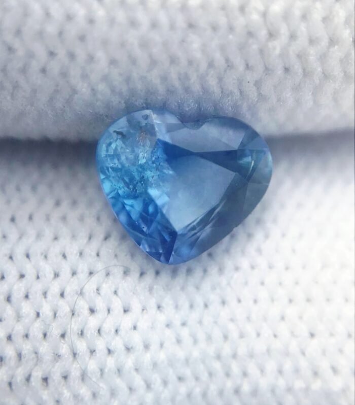 1.63 ct Blue Sapphire