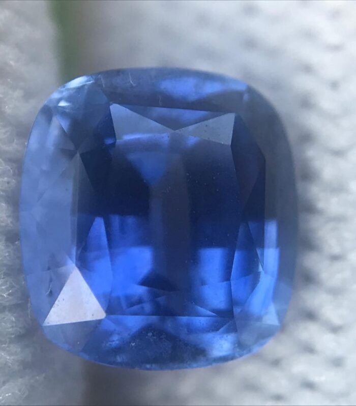 1.55 ct Blue Sapphire