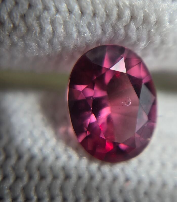 Natural Rhodolight Granet 1.25 ct