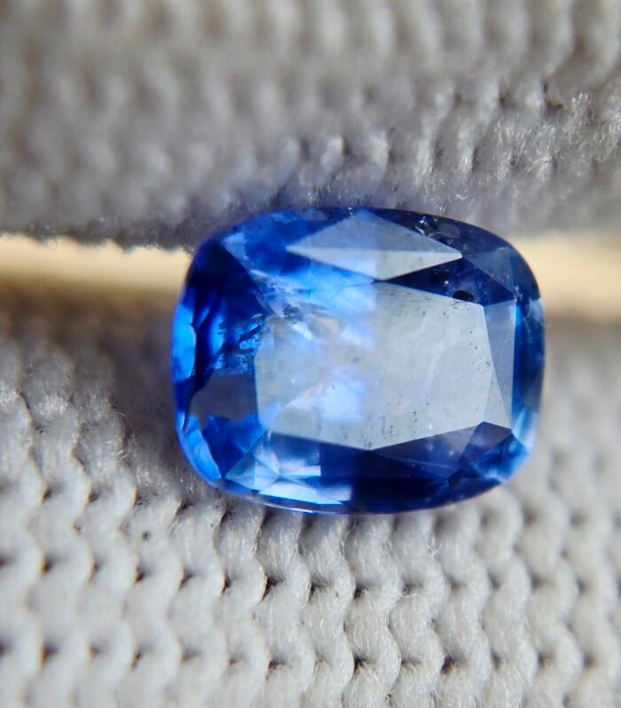 Natural Corundum Blue Sapphire 1.0 ct