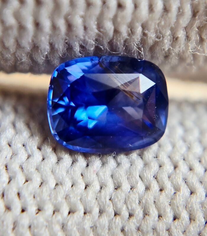 Natural Corundum Blue Sapphire 1.03 ct
